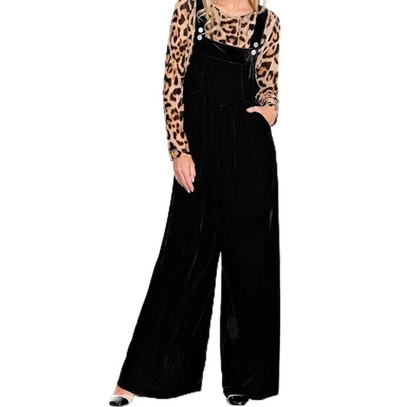 NWOT John Mark Velvet Wide Leg Overalls Jumpsuit Size XL Black Formal Cocktail - Picture 1 of 9